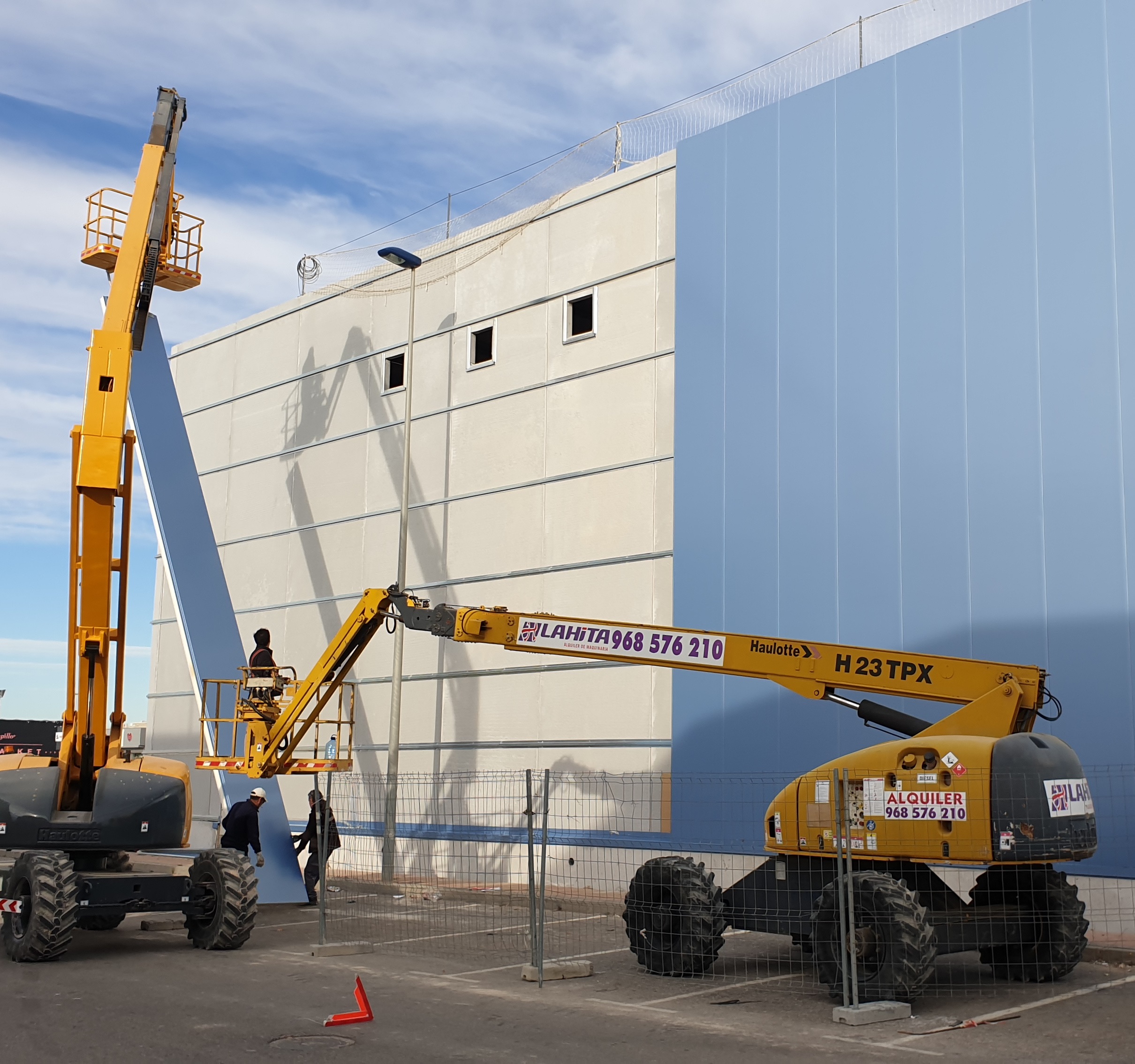 SUPERMERCADO CASH (SAN JAVIER) - Estructuras metálicas, construcción de estructuras metálicas, construcción de naves industriales, construcciones industriales