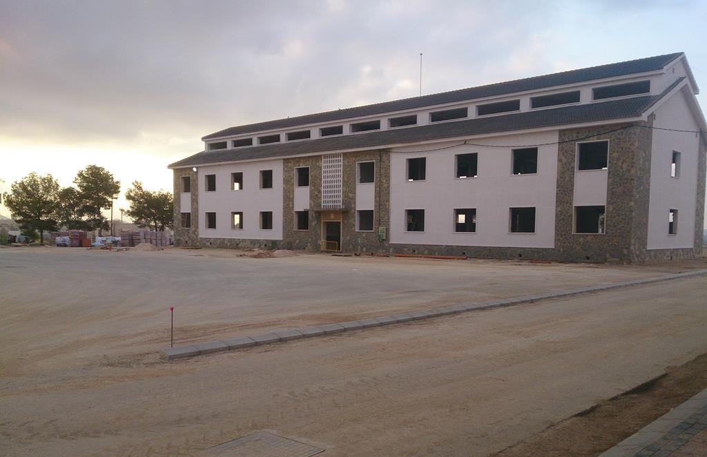 UCAM - CAMPUS DE CARTAGENA - Estructuras met&aacute;licas, construcci&oacute;n de estructuras met&aacute;licas, construcci&oacute;n de naves industriales, construcciones industriales