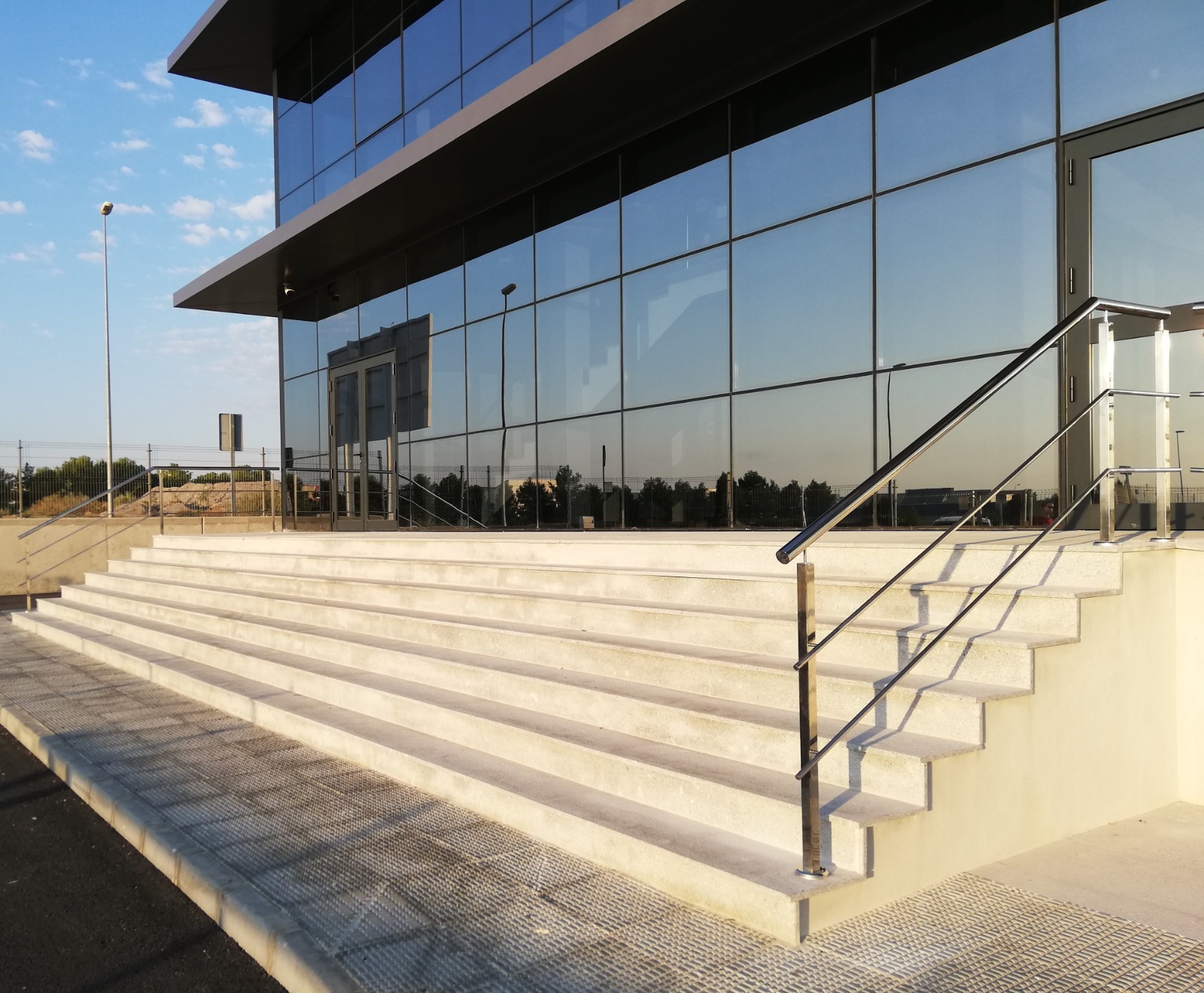 CATMAN NORTH (POL. SAPRELORCA) - Estructuras met&aacute;licas, construcci&oacute;n de estructuras met&aacute;licas, construcci&oacute;n de naves industriales, construcciones industriales