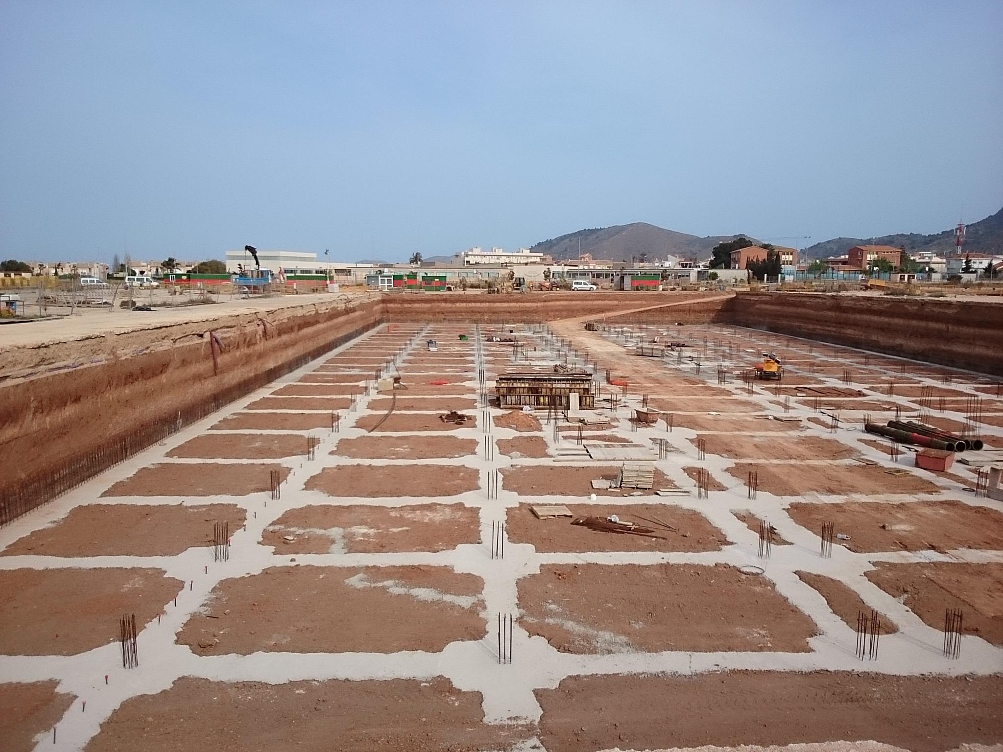 Construcciones de estructuras met&aacute;licas CARTAGO - Obra civil en construcci&oacute;n de naves industriales y estructuras met&aacute;licas